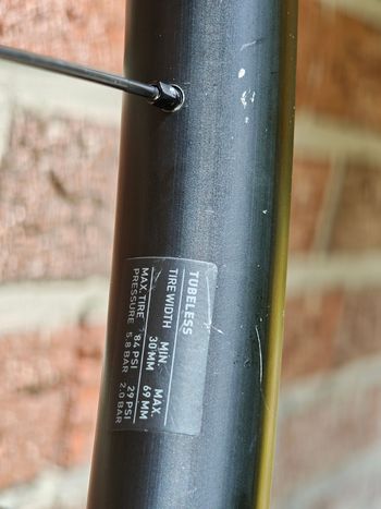 Used Dt Swiss Gravel LN Wheelset bike — image 13 of 17