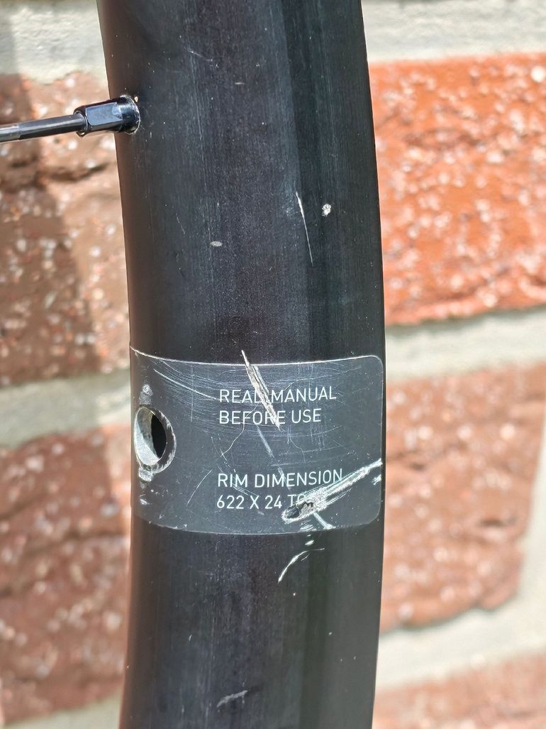 Used Dt Swiss Gravel LN Wheelset bike — image 12 of 17