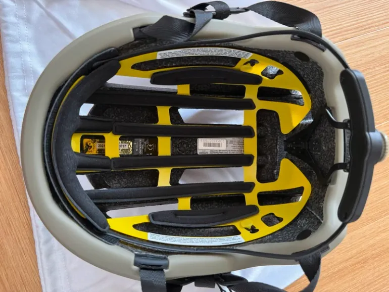 Used Sweet Protection Outrider MIPS bike — image 6 of 9