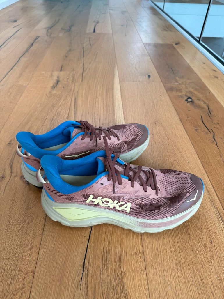 Used Hoka Challenger 8 2025 bike — image 2 of 4