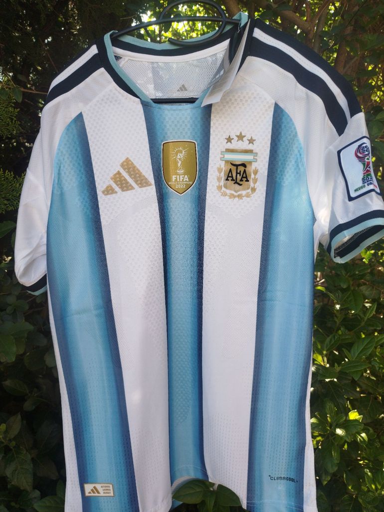 Used Adidas Maillot de l'Argentine 2026 bike — image 1 of 7