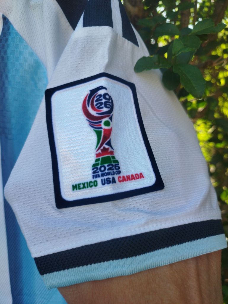 Used Adidas Maillot de l'Argentine 2026 bike — image 7 of 7
