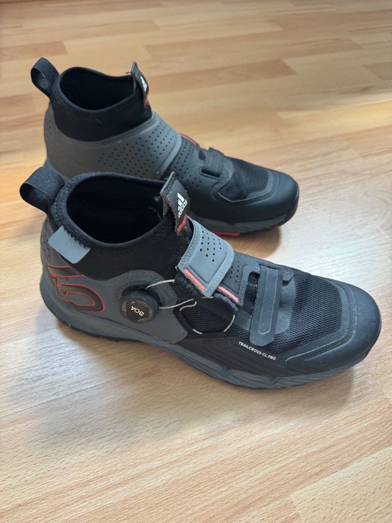 Used Five Ten Trailcross Pro Clip-In 2023 bike — image 2 of 10