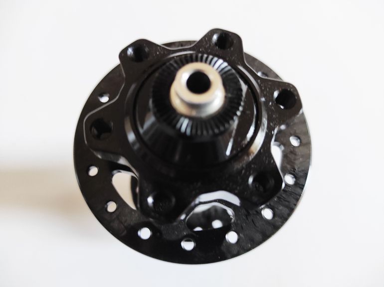 Used Sram X9 Front Hub 32H QR 9x100mm bike — image 4 of 9