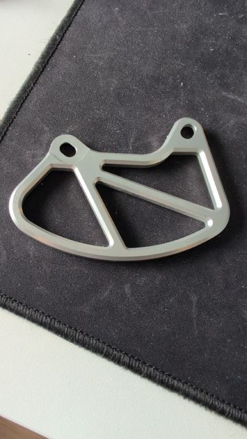 Używany Three Rock Components Bashguard bike — zdjęcie 2 z 2