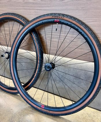 Used Fulcrum Rapid Red 900 Wheelset 2026 bike — image 2 of 7