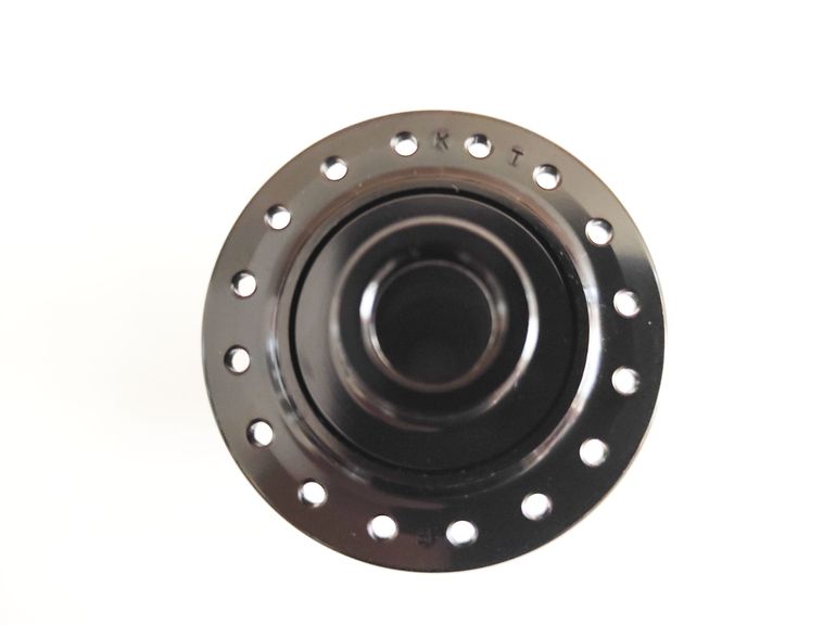 Used Formula CL-712 Front Hub 32H 12x100mm bike — image 8 of 11