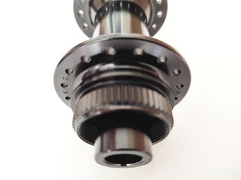 Used Formula CL-712 Front Hub 32H 12x100mm bike — image 4 of 11