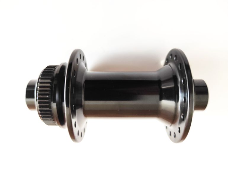 Used Formula CL-712 Front Hub 32H 12x100mm bike — image 3 of 11