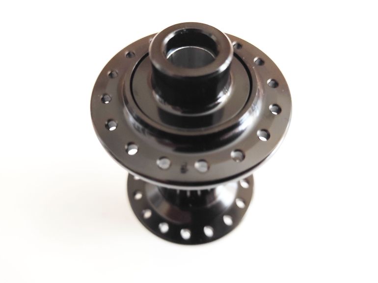 Used Formula CL-712 Front Hub 32H 12x100mm bike — image 9 of 11