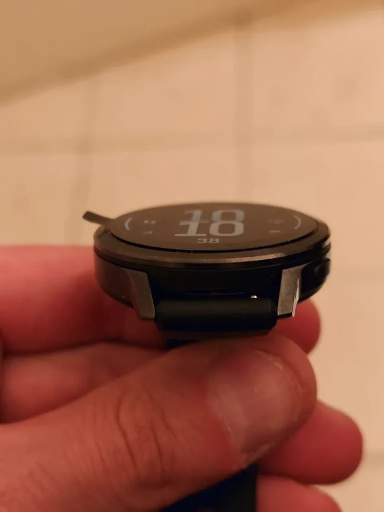 Used Garmin Venu 4 bike — image 2 of 5