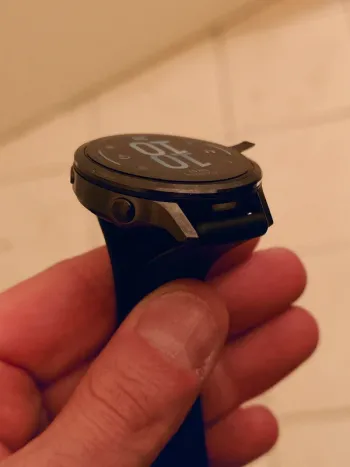 Used Garmin Venu 4 bike — image 3 of 5