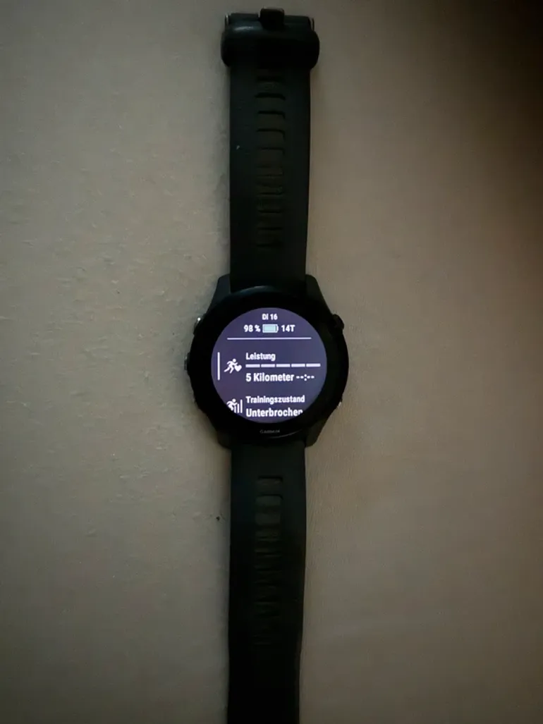 Used Garmin Forerunner 255 bike — image 2 of 5