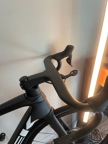Used Bontrager Aeolus RSL Handlebar bike — image 2 of 3
