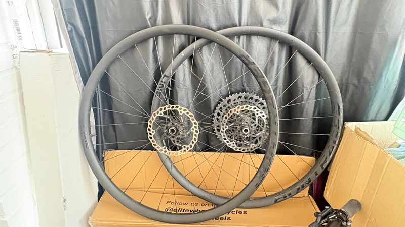 Brugt Bontrager Line Pro 30 TLR Boost 29 MTB Wheel 2025 Wheels