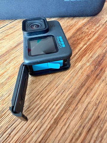 Used GoPro Hero10 Black 2024 bike — image 3 of 10