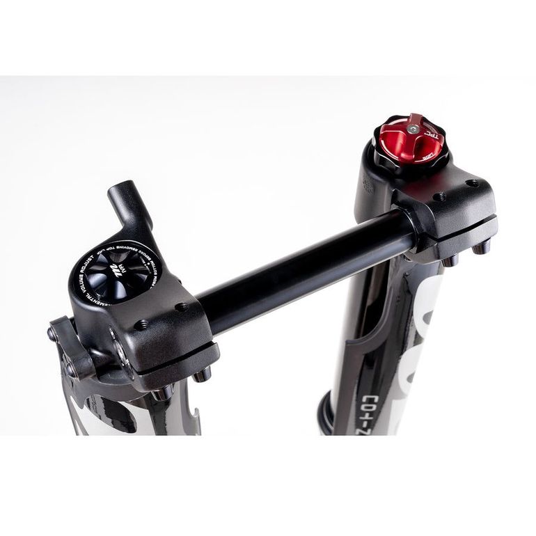 Used Manitou Dorado Expert Fork 2026 bike — image 4 of 9