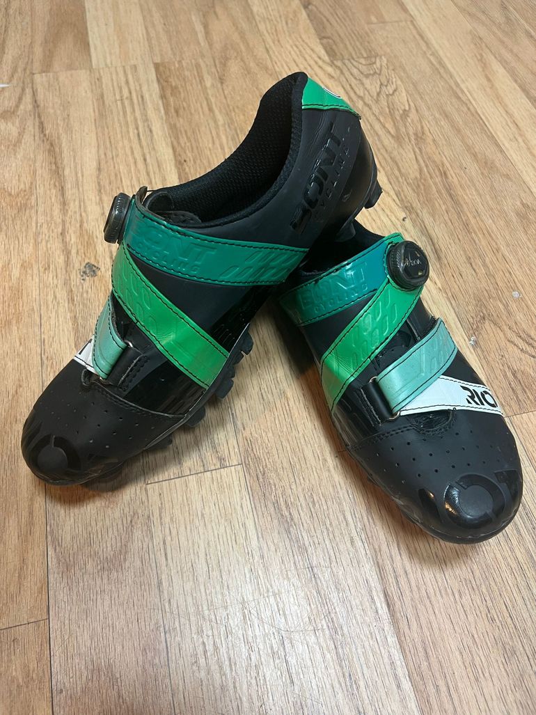 Used Bont Riot Road Cycling Shoes bike — image 4 of 7