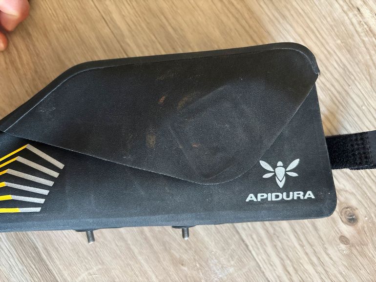Apidura Bolt On Top Tube Bag bike d'occasion — image 3 sur 4