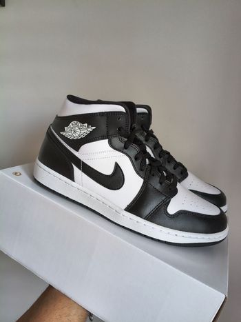 Używany Nike Jordan 1 Mid Black/White Size 42.5 Eur bike