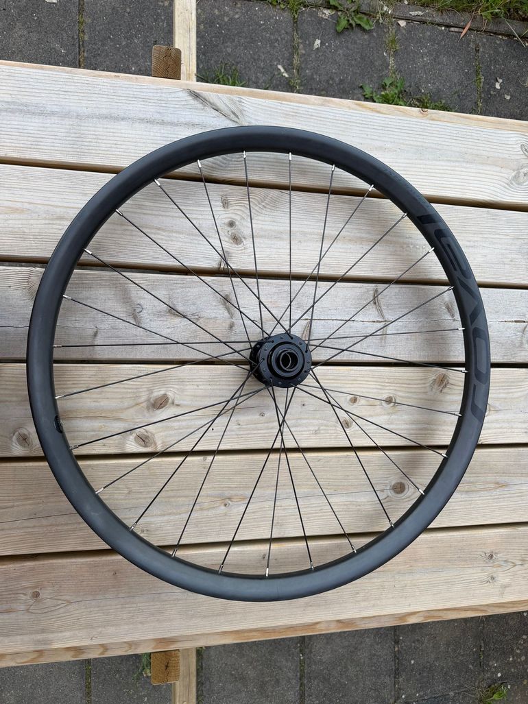 Used Roval Traverse 27.5 rim bike — image 1 of 2