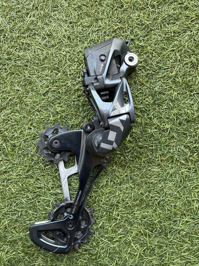 Used Sram X01 Axs 12V Eagle 2025 bike — image 5 of 8