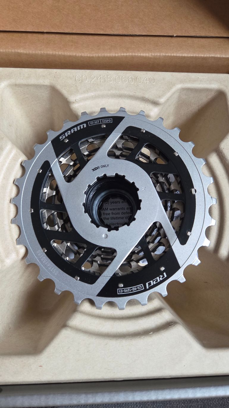 Used Sram RED Kassette 10-30 E1, 12-fachh 2026 bike — image 2 of 4