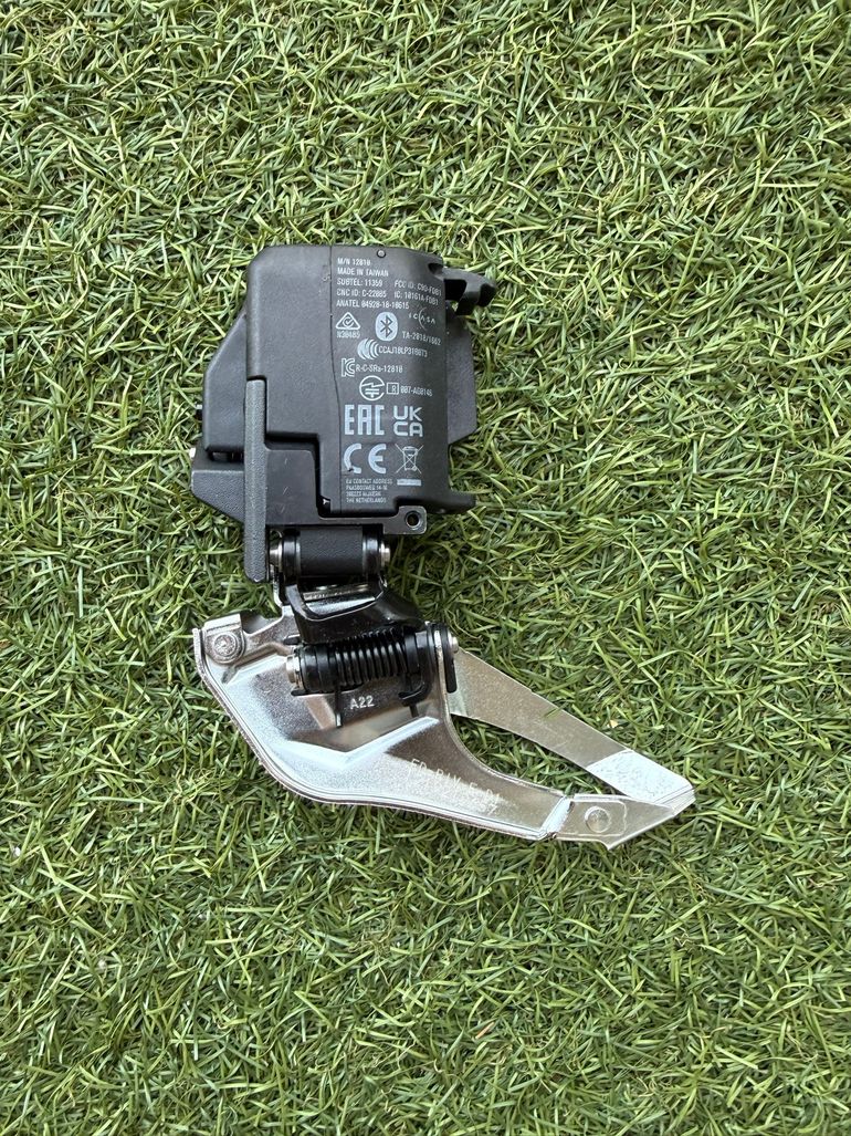 Used Sram Rival Etap Axs 12V 2026 bike — image 8 of 9