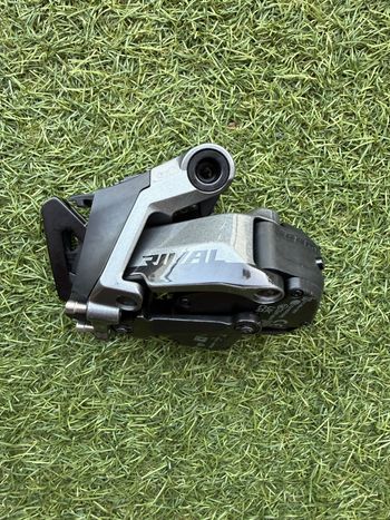 Used Sram Rival Etap Axs 12V 2026 bike — image 2 of 9