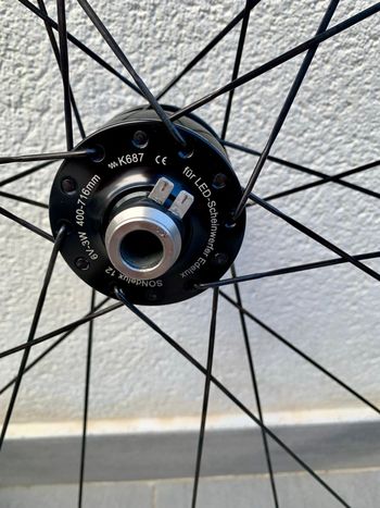 Použité Mavic Cosmic SL Carbon Wheelset bike — obrázek 7 z 9