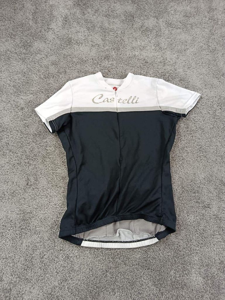 Used Castelli maillot velo femme taille m -31 7815 cyclisme route respirant, marque:, état: Bon état, taille: M / 38 / 10, 20, 00 € bike — image 1 of 8