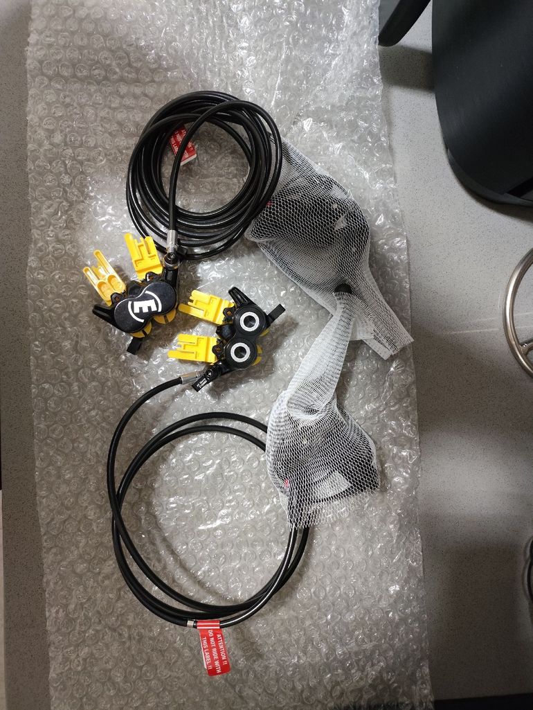Used Magura MT5 Disc Brake bike — image 2 of 11
