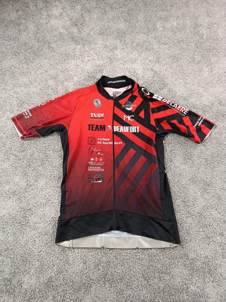 Używany Bioracer mercedes-benz maillot velo femme taille s - 31 7819 cyclisme route respirant, marque: Mercedes-Benz, état: Très bon état, taille: S / 36 / 8, 15, 00 € bike — zdjęcie 1 z 5