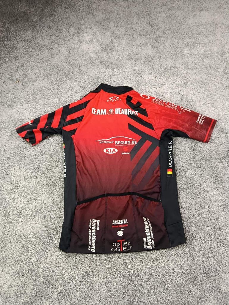 Używany Bioracer mercedes-benz maillot velo femme taille s - 31 7819 cyclisme route respirant, marque: Mercedes-Benz, état: Très bon état, taille: S / 36 / 8, 15, 00 € bike — zdjęcie 4 z 5