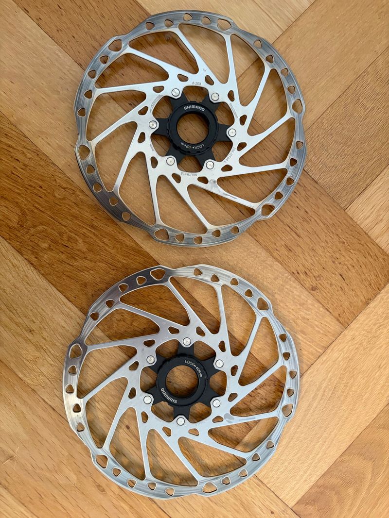 Used Shimano Deore SM-RT64-L 203mm Centerlock 2024 Brakes