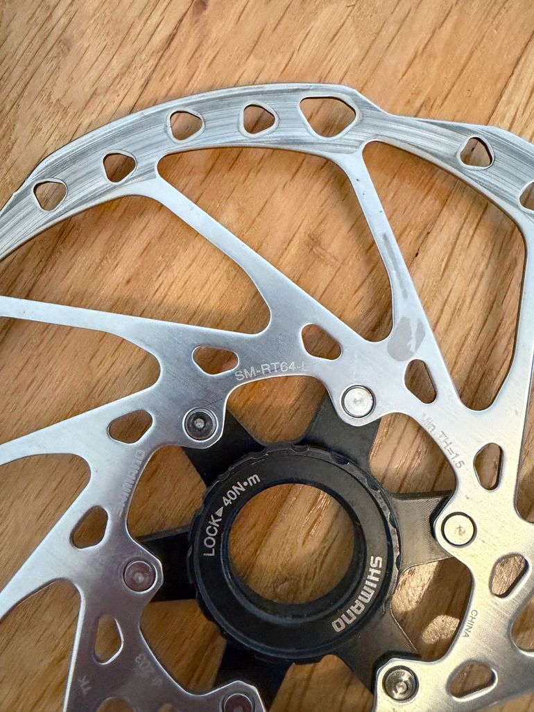 Used Shimano Deore SM-RT64-L 203mm Centerlock 2024 bike — image 3 of 4