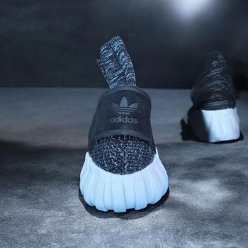 Used Adidas Tubular Doom PK Primeknit Unisex Size 42.5 EU bike — image 4 of 9