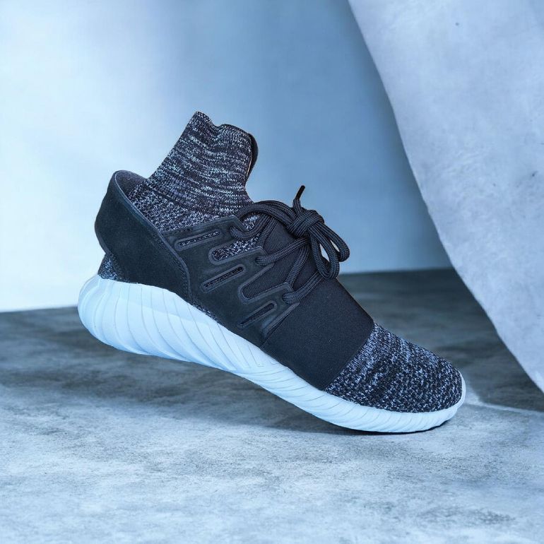 Used Adidas Tubular Doom PK Primeknit Unisex Size 42.5 EU bike — image 3 of 9