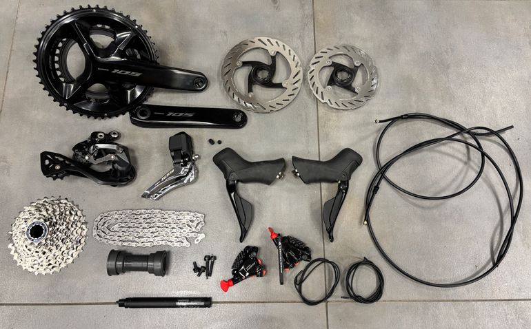 Used Shimano 105 R7150 Di2 2026 bike — image 1 of 11