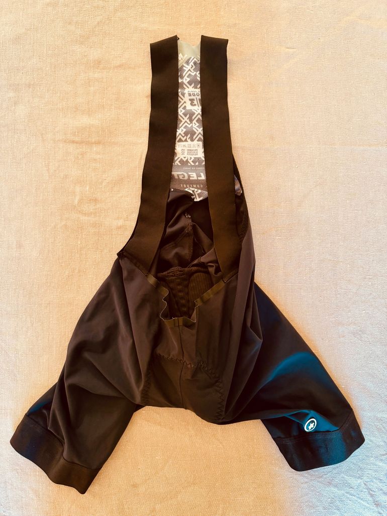Used Assos Mille GT Bib Shorts M bike — image 3 of 6