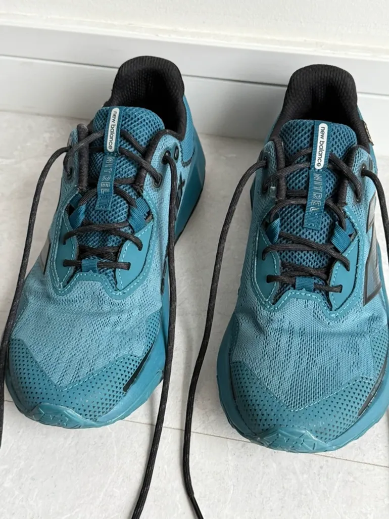 Used New Balance Gore-Tex bike — image 3 of 15
