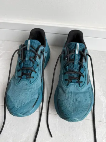 Used New Balance Gore-Tex bike — image 2 of 15