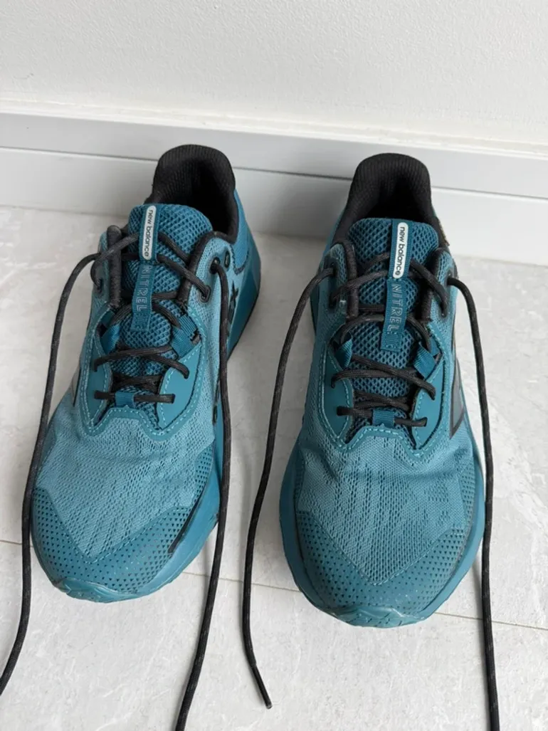Used New Balance Gore-Tex bike — image 2 of 15