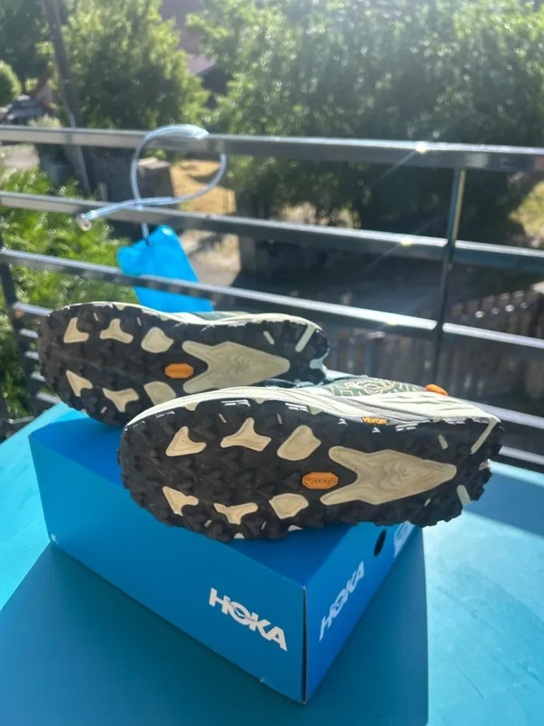 Used Hoka Speedgoat 7 bike — image 3 of 7