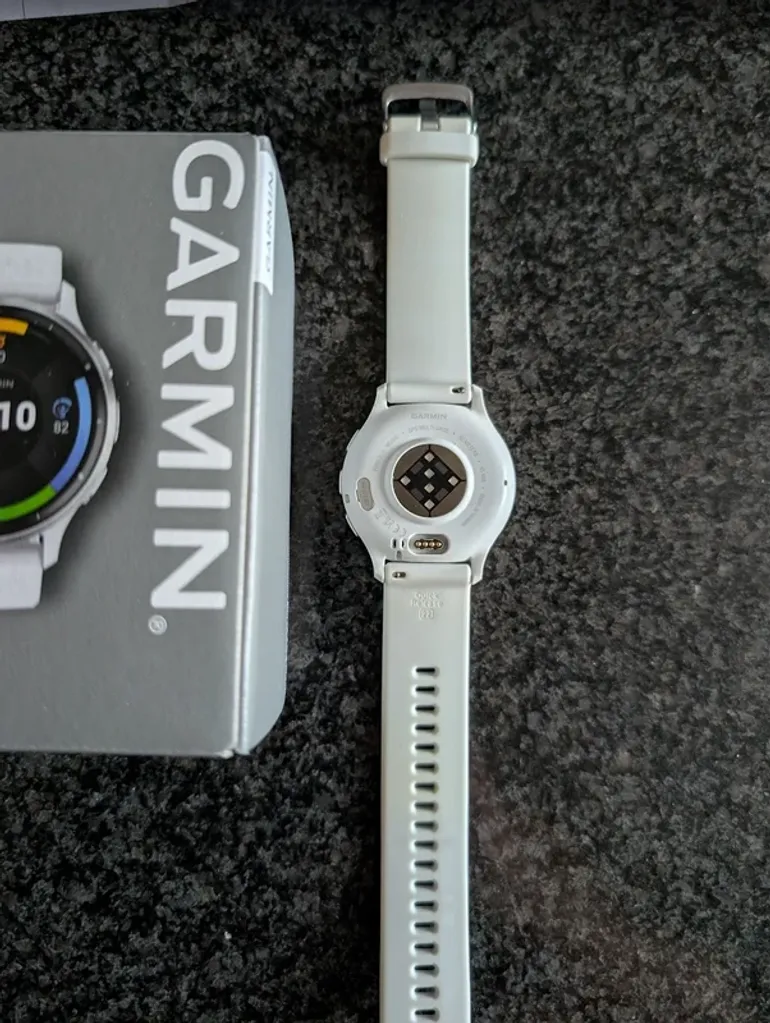 Used Garmin Venu 3 bike — image 3 of 5