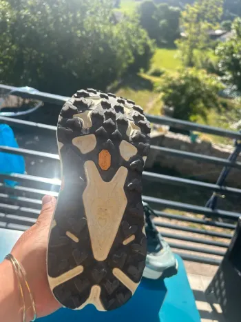 Używany Hoka Speedgoat 7 bike — zdjęcie 4 z 8