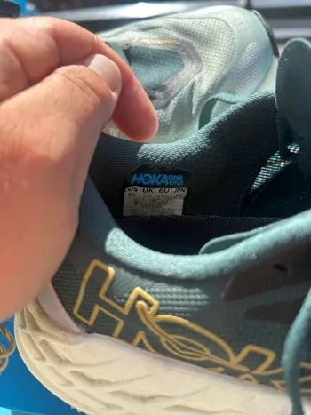 Used Hoka Speedgoat 7 bike — image 5 of 7