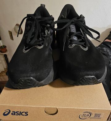 Used Asics Novablast 5 bike — image 2 of 8