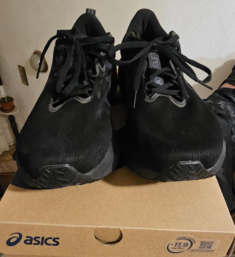 Used Asics Novablast 5 bike — image 2 of 8