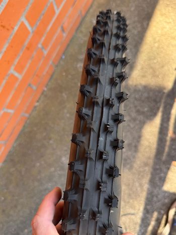 Used Maxxis WetScream 27.5x2.5 Super Tacky bike — image 3 of 6